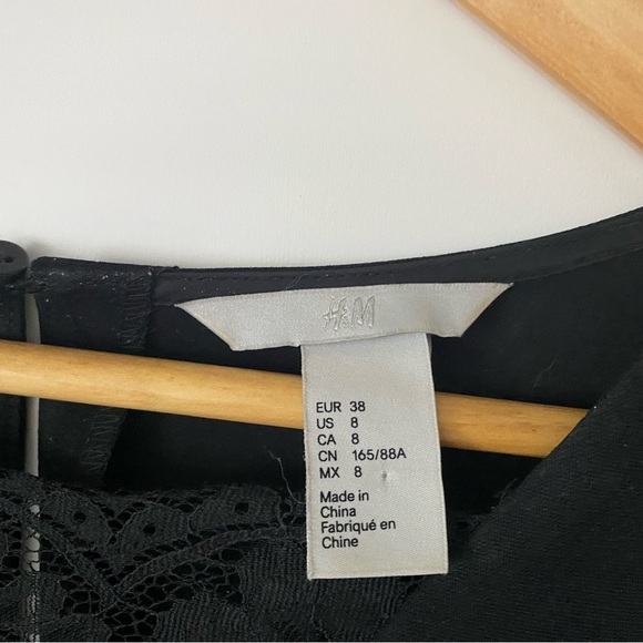 H&M V-Neck Lace Overlay Sleeveless Shift Dress Black - Picture 7 of 8